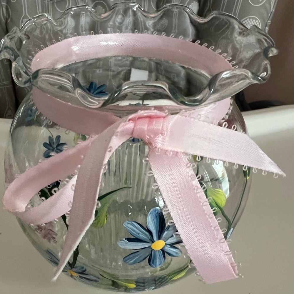 NWOT - CLEAR GLASS VASE WITH HAND PAINTED FLOWERS & INSERTS FOR VOTIVES/CANDLES